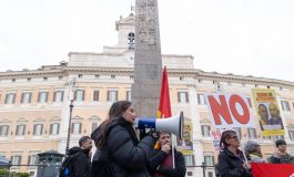 Roma oggi manifestazione per lo stop alla guerra e il no al Referendum 265x160