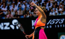 Sabalenka prove di matrimonio a Indian Wells in campo... con il velo da sposa 265x160