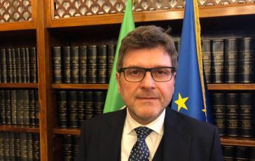 Sanita Violetti Confassociazioni Digital Autodiagnosi con chatbot pericolosa 364x230