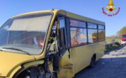 scuolabus con 10 bambini contro auto nel pavese feriti conducenti 2