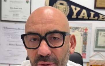 Smartphone prima di dormire Provoca problemi seri lallarme di Bassetti 364x230