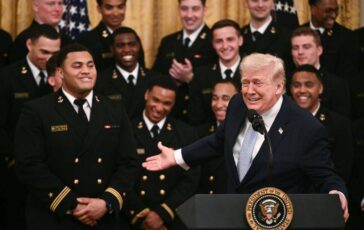 Stretto di Hormuz Trump prepara fase 2 con navi e marines. Londra concede basi agli Usa 364x230