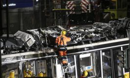 Tram deragliato a Milano Procura al lavoro per ricostruire secondo per secondo il tragitto le ipotesi 265x160