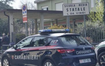 Trescore Balneario professoressa accoltellata da 13enne laggressione in diretta social e con la maglia vendetta 364x230