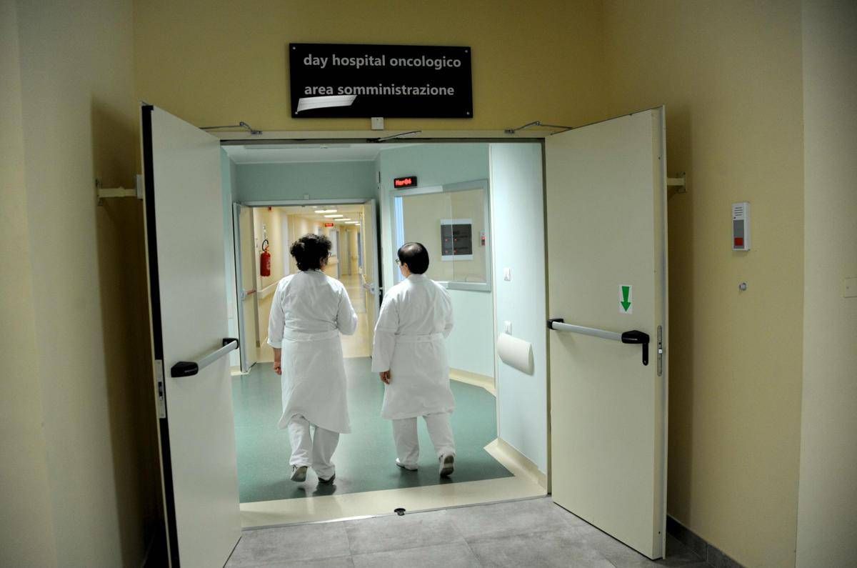 Tumori, 50 anni di Oncologia medica: nata da 'incidente di percorso' durante la II Guerra mondiale