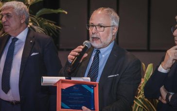 Tumori da Cipomo premi a informazione volontariato e oncologia di prossimita 364x230