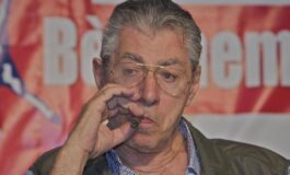Umberto Bossi da Roma ladrona a La Lega ce lha duro anatomia del linguaggio del Senatur 265x160