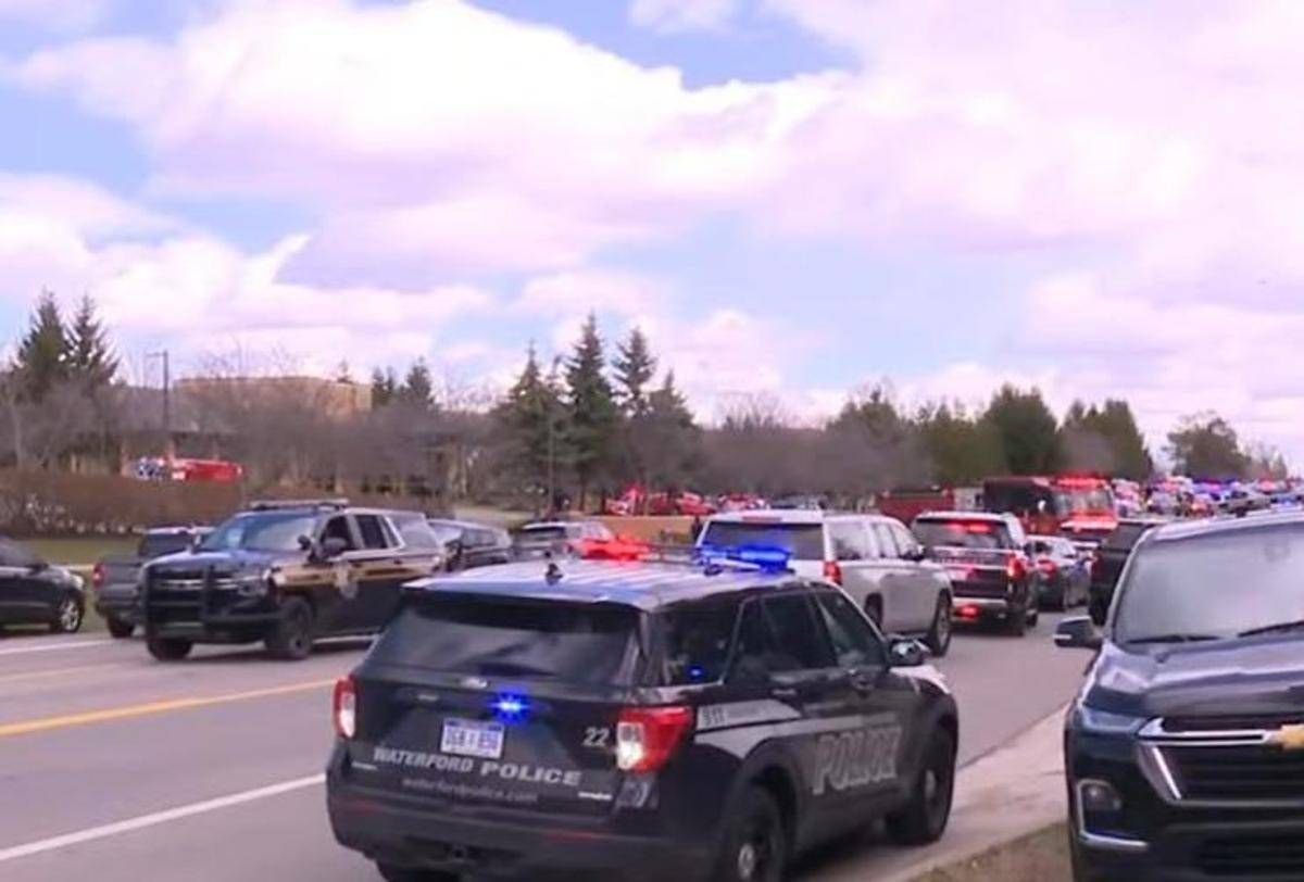 Usa, sparatoria in sinagoga e scuola ebraica nel Michigan: un'auto si è lanciata contro il complesso