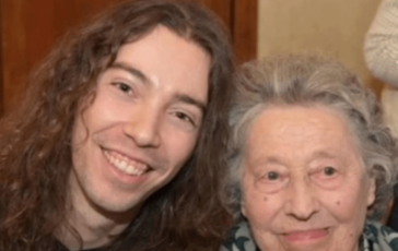 Vasco Rossi la mamma Novella compie gli anni la dedica social 364x230