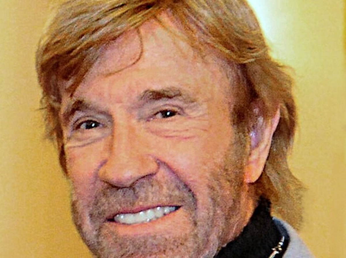 Mondo del cinema in lutto, è morto Chuck Norris: addio alla leggenda di Walker Texas Ranger