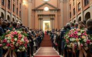 funerali di enrica bonaccorti la chiesa degli artisti piena di persone e ricordi 1773572428