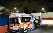 001-moto-grossa-cilindrata-semaforo-bruciato-impatto-notte