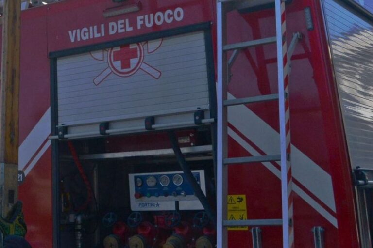 donna carbonizzata trovata morta