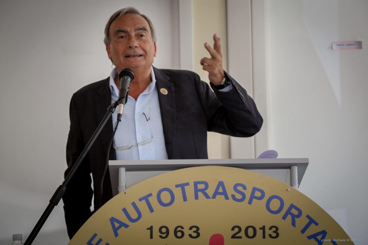 Caro gasolio, UNATRAS: “Misure insufficienti, senza liquidità l’autotrasporto rischia la paralisi”