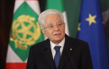 2 giugno festa in piazza Quirinale. Zamagni Svolta Mattarella su onda di cio che stiamo vivendo 364x230