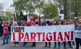25 aprile cortei in tutta Italia momenti di tensione a Roma Diretta 265x160