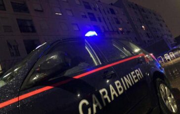 Aggressione in centro a Massa 47enne muore sotto gli occhi del figlio di 11 anni 364x230