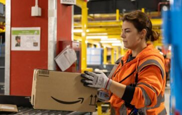 Amazon 16 milioni di euro per la sicurezza su lavoro in Italia 364x230