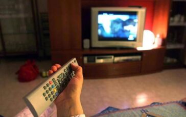 Ascolti mercoledi 29 aprile Battiti Live Spring su Canale 5 vince prime time 364x230