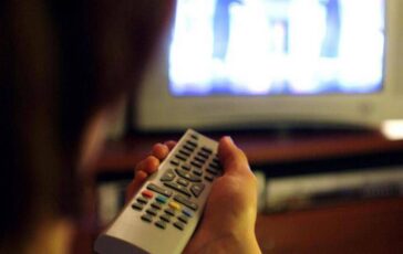 Ascolti tv martedi 21 aprile la Coppa Italia su Canale 5 domina la serata 364x230