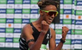 Atletica Yeman Crippa vince la Maratona di Parigi 265x160
