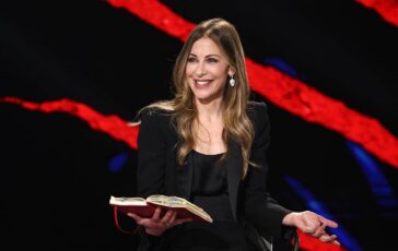 Belve torna in onda Amanda Lear e Micaela Ramazzotti tra gli ospiti della puntata di domani 364x230