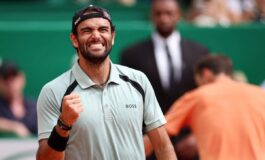Berrettini travolge Medvedev a Montecarlo e si scusa con. Carlo Verdone. Cose successo 265x160