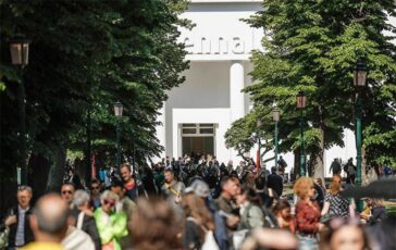 Biennale Arte riprese ispezioni del ministero a Ca Giustinian 364x230