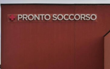 Bimbo di 18 mesi cade da finestra a Civita Castellana e grave 364x230