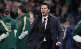 Buffon Piu facile vedere mille alieni che Italia senza Mondiali per tre volte. E invece 265x160