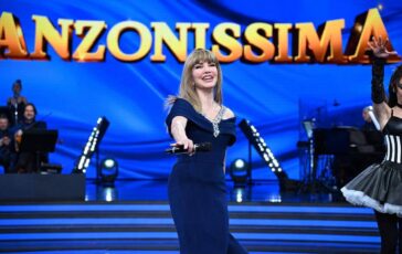 Canzonissima oggi nuovo appuntamento lomaggio a Loretta Goggi 364x230