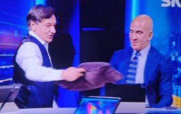 Caressa e il cuscino per Di Canio Cosi se prendi a testate il tavolo 364x230