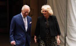 Carlo e Camilla al Memoriale dell1109 la visita e il biglietto scritto a mano 265x160