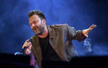 Cesare Cremonini il mistero dietro il messaggio La vita puo distruggerti 364x230