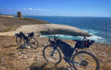 Cicloturismo con Shardana bikeventure il meglio della Sardegna in bikepacking 364x230