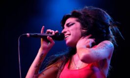Cimeli di Amy Winehouse il padre perde la causa contro due amiche della cantante 265x160