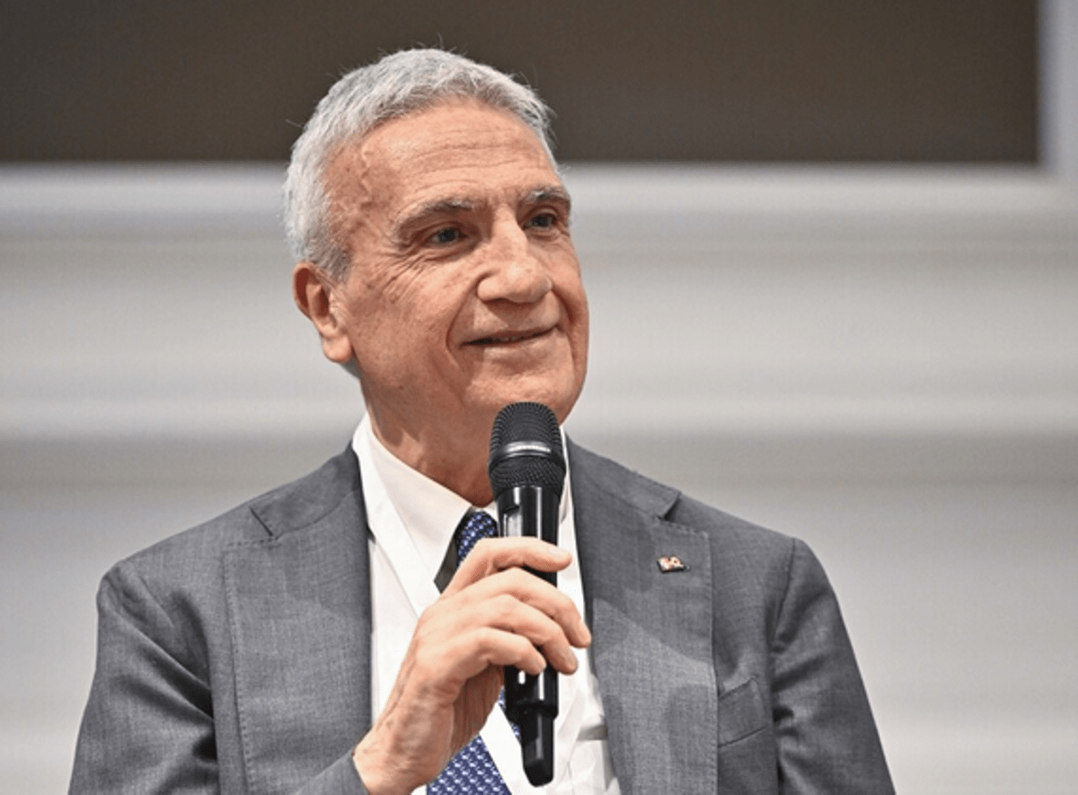 Ciocchetti (Fdi): "Farmaceutica fondamentale per l'Italia, legge delega per favorire investimenti"
