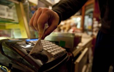 Collegamento Pos e registratore di cassa cosa cambia lunedi ultimo giorno per mettersi in regola 364x230