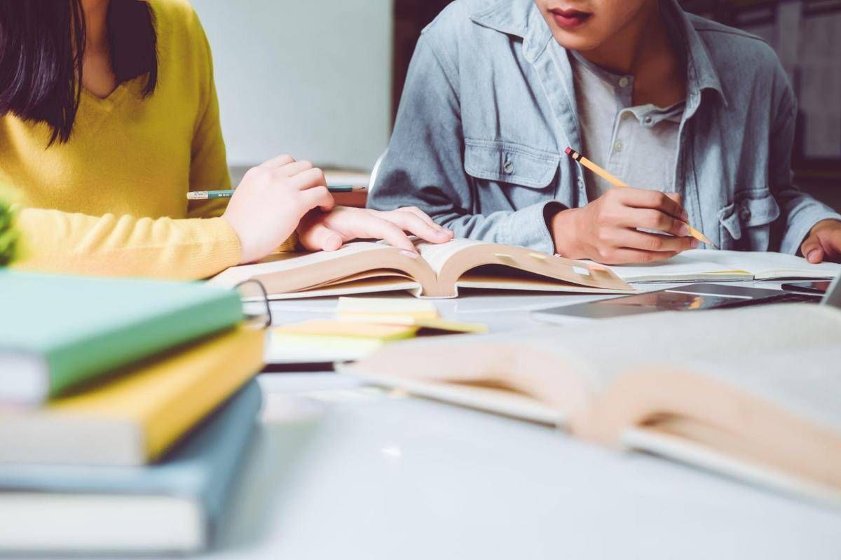 Congedo mestruale nelle scuole in Toscana, ok a mozione Pd in Consiglio regionale