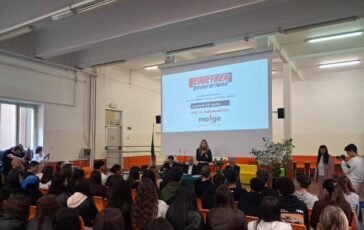 Cyberbullismo Moige 23 vittime o testimoni ma solo il 5 chiede aiuto 364x230