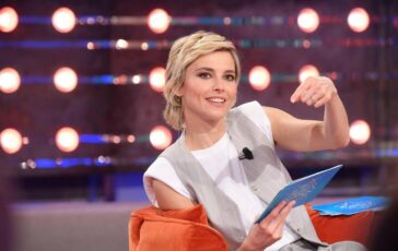 Da noi. a ruota libera oggi domenica 12 aprile gli ospiti di Francesca Fialdini 364x230