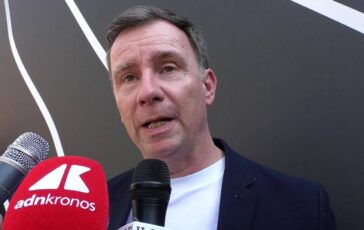 Demont Devialet Soundsorial unisce tecnologia e design 364x230