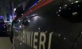 Difende il padre da un tentativo di rapina accoltellato 46enne a Napoli 265x160