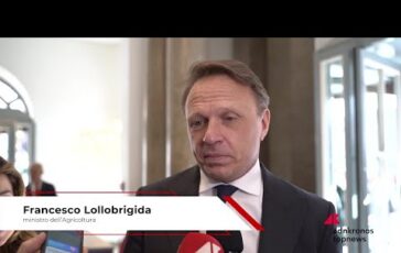 Economia Lollobrigida Dimore storiche sostengono territori servono aiuti e promozione 364x230