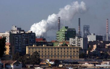 Ex Ilva sindaco Taranto impone stop centrale termoelettrica 364x230