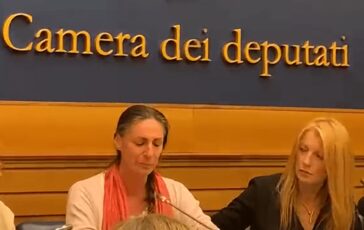 Famiglia nel bosco la mamma I miei figli stanno subendo una crudelta estrema 364x230