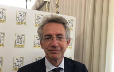 Farmaci Manfredi Anci Con ReMed collaborazione tra Comuni e azienda su riciclo 364x230