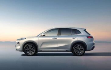 Geely nel 2025 superati i 3 milioni di veicoli venduti 39 90 modelli elettrificati 364x230