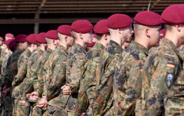 Germania viaggi allestero per oltre 3 mesi uomini dovranno chiedere permesso allesercito 364x230