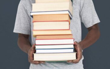 Giornata mondiale del libro tutte le curiosita dalla data del 23 aprile alla tradizione delle rose 364x230